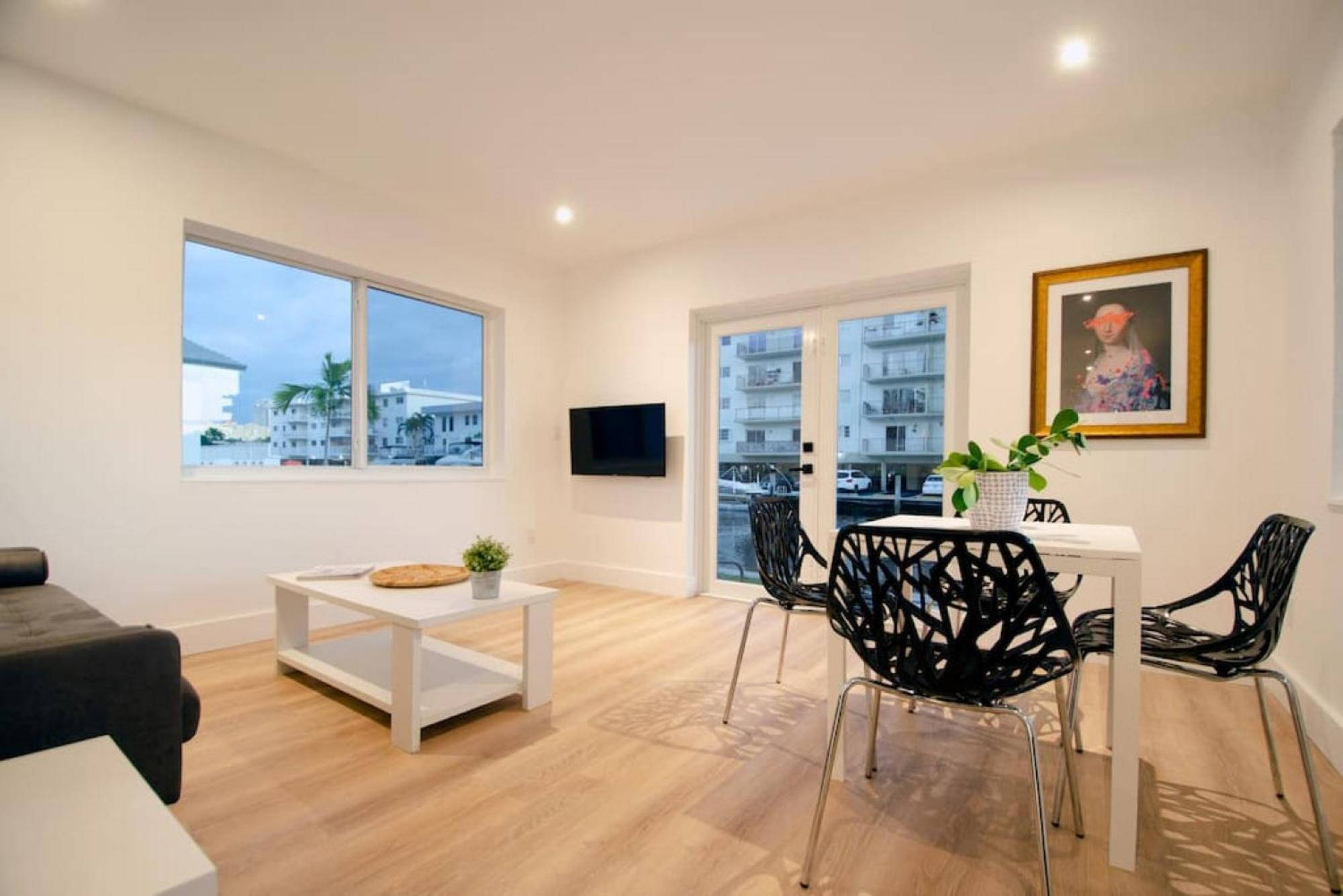 Casa Canal North Miami Beach Exterior photo